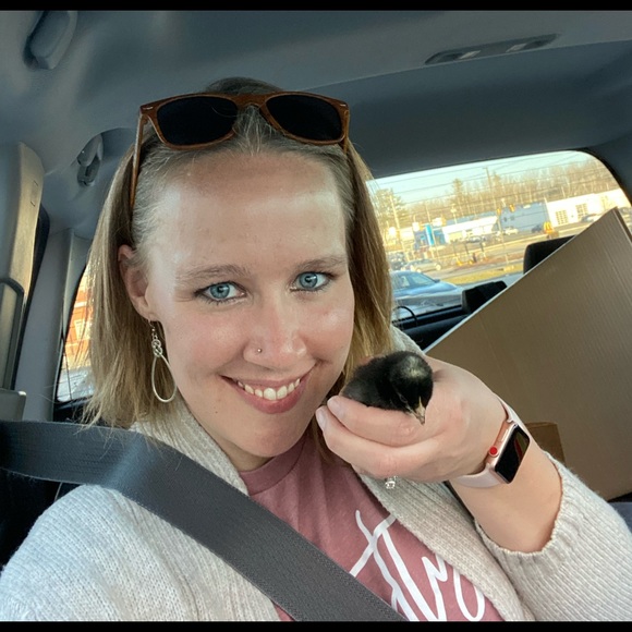 Meet your Posher, Kristin - Picture 5 of 5